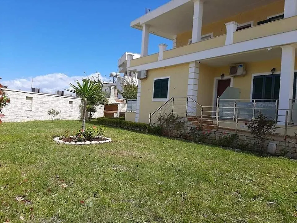 Apartments Orkidea كساميل